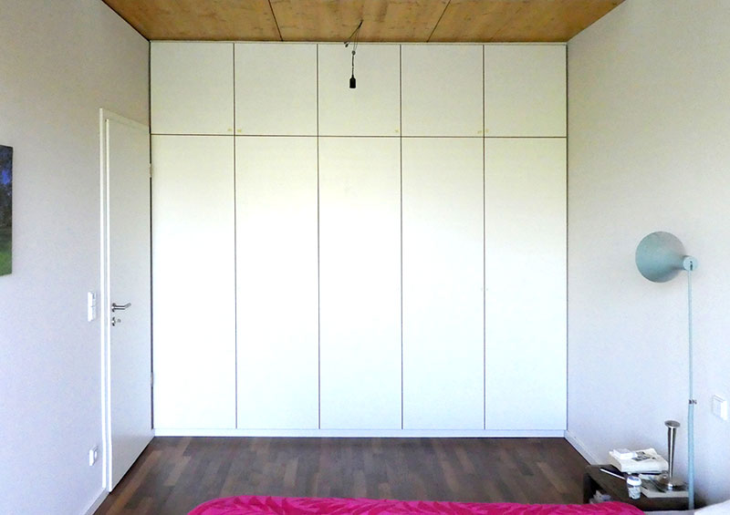 Eingebauter Kleiderschrank CHE